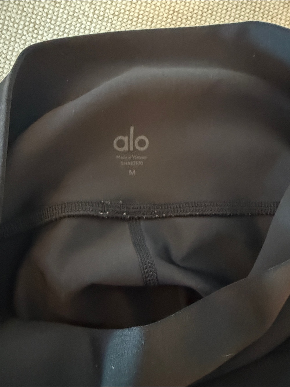 ALO Yoga High Waisted Black Leggings - Picture 2 of 5